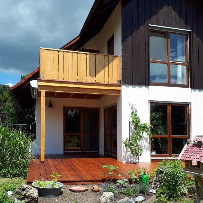 Holzbau Hagenmaier Langenau Ulm Zimmerei | Dachdeckung | Energetische Sanierung | Innenausbau Viele Bereiche ein Ansprechpartner! Balkon, Sichtschutz, Geländer